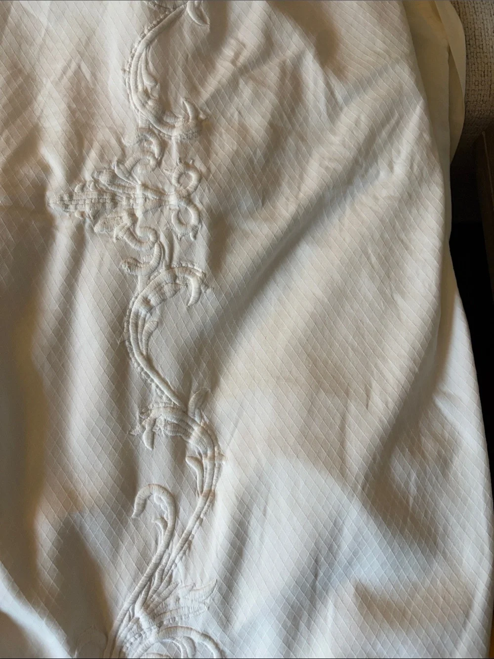 Ralph Lauren Cream Elegant Embroidered COTTON cover with Scroll Floral Motif.